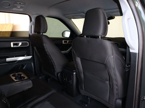 Certified 2023 Ford Explorer XLT RWD image 43