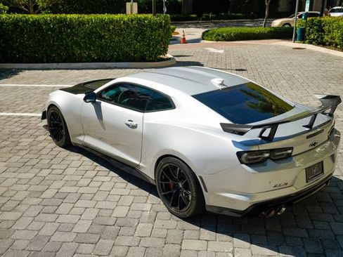 Used 2019 Chevrolet Camaro ZL1 image 21