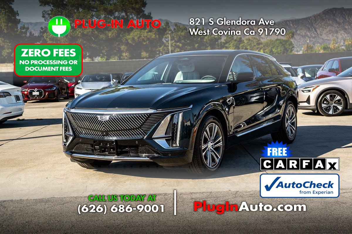 Used 2024 Cadillac Lyriq Luxury w/ LPO, Floor Liner Package RWD image 3