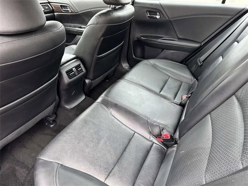 Used 2017 Honda Accord EX-L image 14