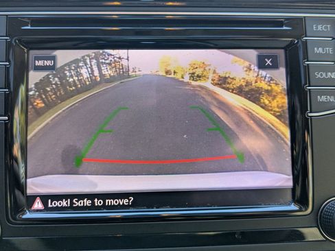 Used 2017 Volkswagen Passat 1.8T SE image 19