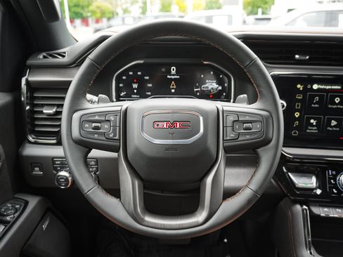 Used 2025 GMC Sierra 1500 AT4 w/ AT4 Premium Package AWD/4WD image 18