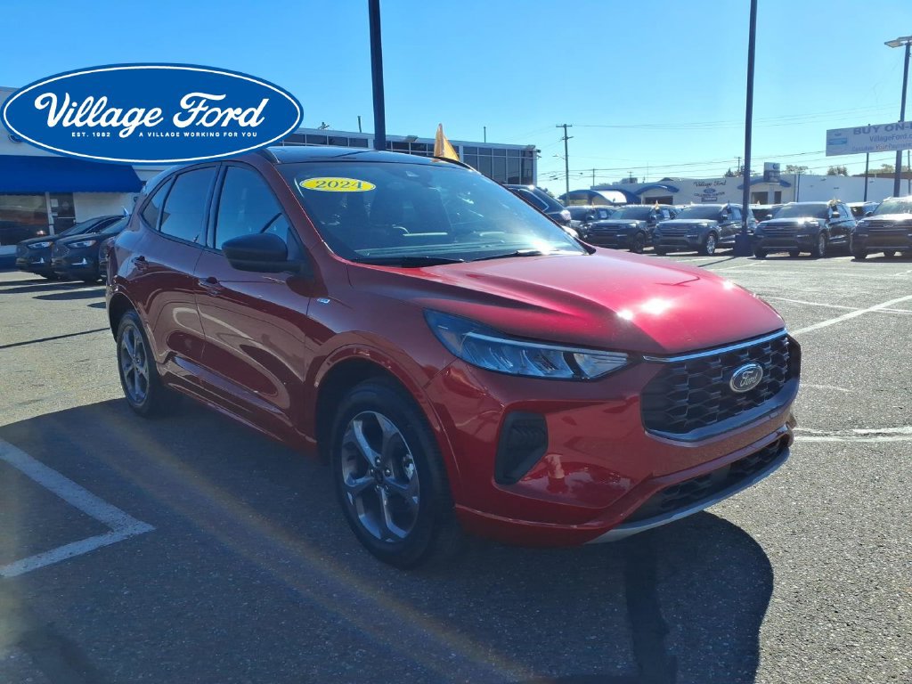 Used 2024 Ford Escape ST-Line w/ Tech Pack #1 AWD/4WD image 4