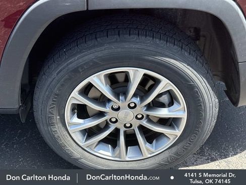 Used 2022 Jeep Cherokee Latitude Lux AWD/4WD image 10