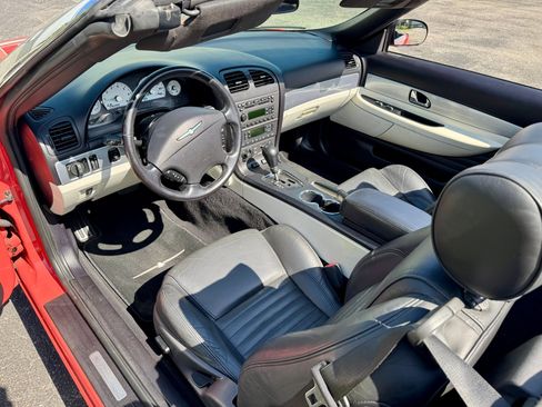 Used 2003 Ford Thunderbird image 35
