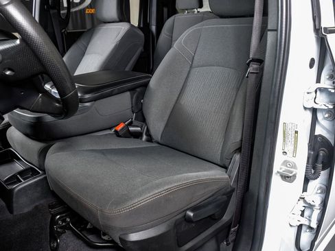 Used 2024 RAM 3500 Tradesman w/ Chrome Appearance Group image 29