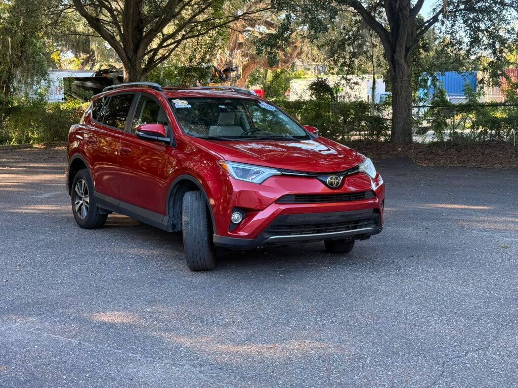 Used 2017 Toyota RAV4 XLE FWD image 3