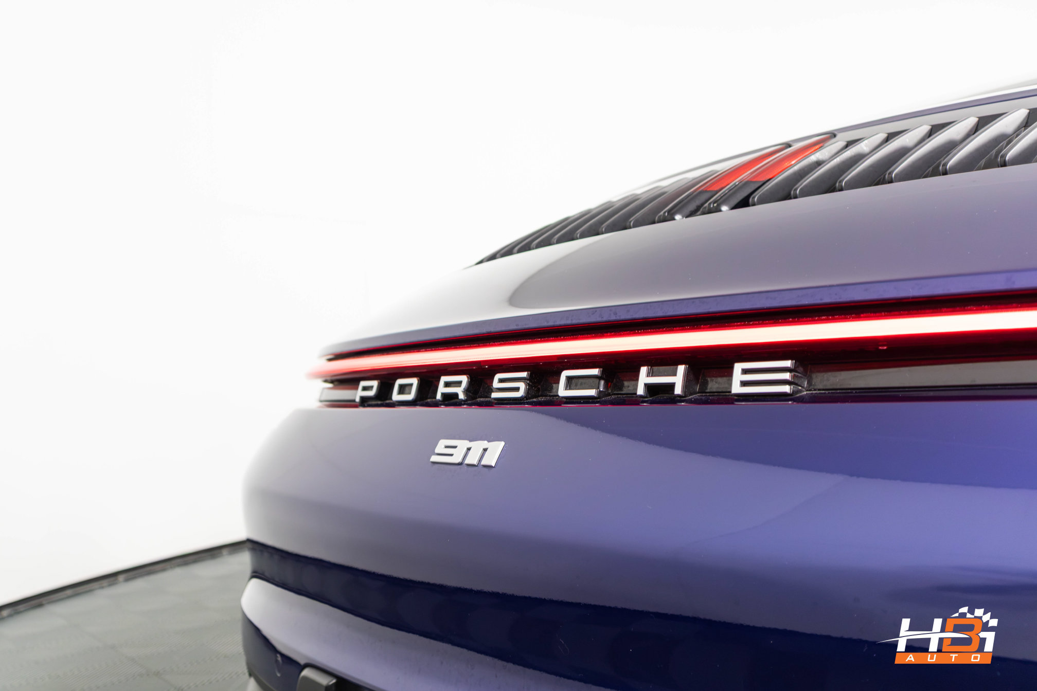 Used 2020 Porsche 911 Carrera RWD image 18