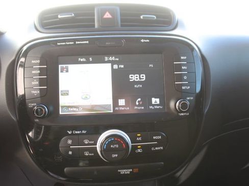 Used 2019 Kia Soul + w/ Audio Package image 21