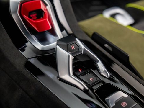 Used 2024 Lamborghini Huracan Sterrato AWD/4WD image 25