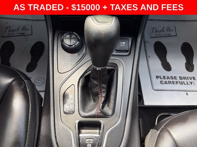 Used 2019 Jeep Cherokee Trailhawk w/ Cold Weather Group AWD/4WD image 23