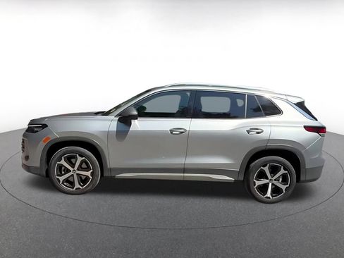 Used 2026 Volkswagen Tiguan SE AWD/4WD image 7