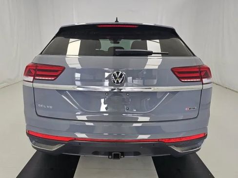 Used 2021 Volkswagen Atlas Cross Sport SEL AWD/4WD image 2