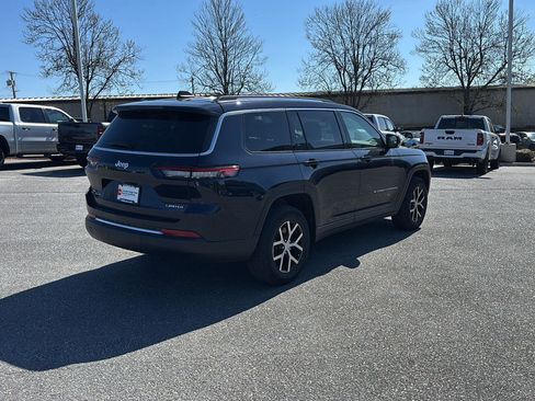 Used 2023 Jeep Grand Cherokee L Limited w/ Trailer Tow Group (B) image 7