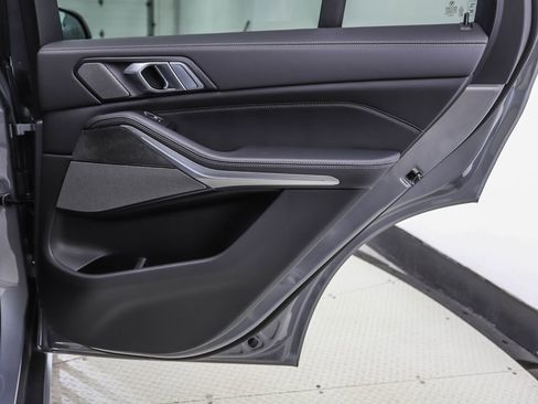 New 2026 BMW X5 xDrive40i w/ Climate Comfort Package image 25