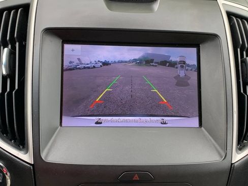 Used 2020 Ford Edge SEL FWD image 23