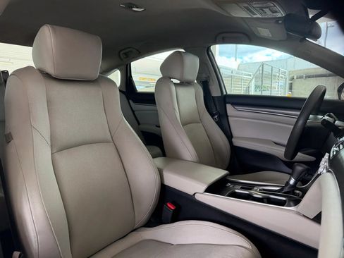 Used 2018 Honda Accord LX image 23