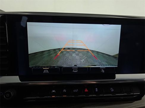 Used 2024 Chevrolet Silverado 1500 LT w/ Z71 Off-Road Package image 16