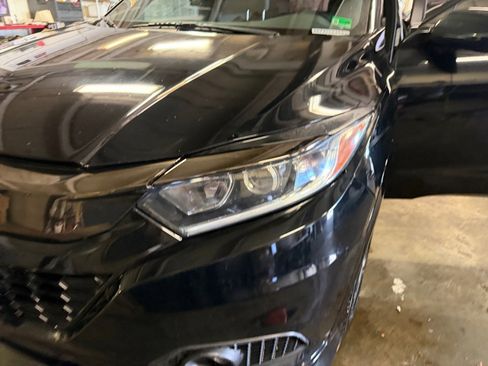 Used 2019 Honda HR-V Sport image 26