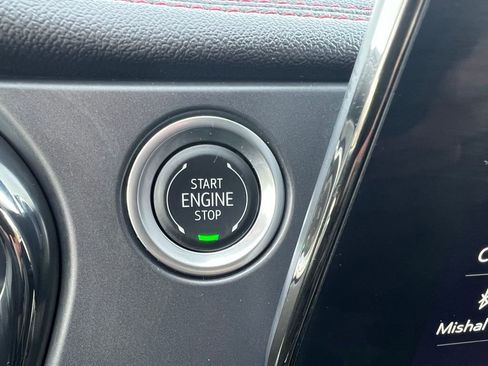 Used 2025 Chevrolet Blazer RS image 31