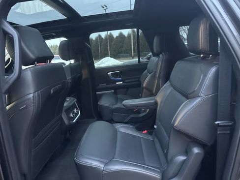 Used 2025 Ford Expedition Max Platinum w/ Stealth Performance Package image 19