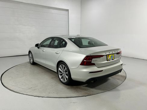 Used 2020 Volvo S60 T6 Momentum AWD/4WD image 20