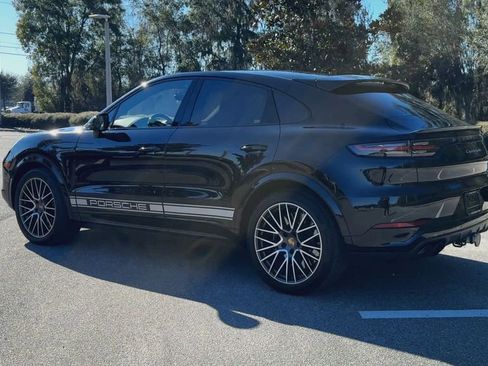 Used 2021 Porsche Cayenne Turbo image 6