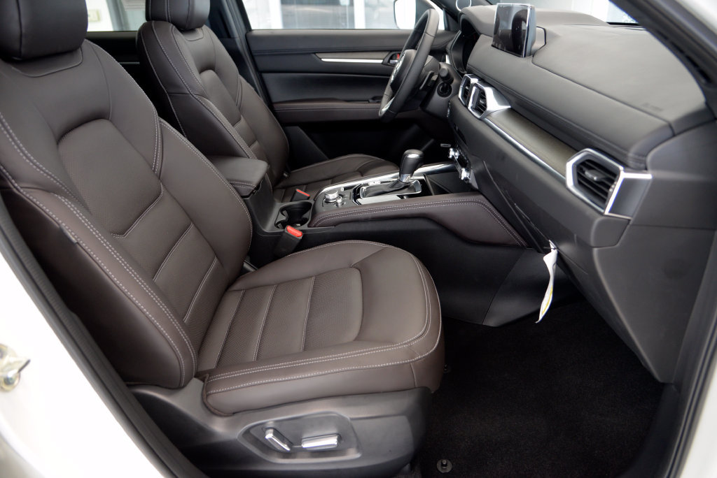 Certified 2025 MAZDA CX-5 Signature AWD/4WD image 30