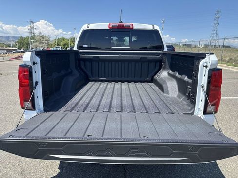 Used 2024 Chevrolet Colorado Z71 w/ Advanced Trailering Package AWD/4WD image 31