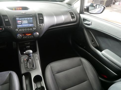 Used 2014 Kia Forte EX w/ EX Premium Package image 11