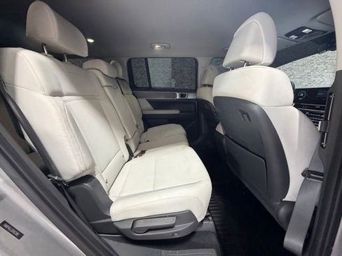 Used 2024 Hyundai Santa Fe SE FWD image 10