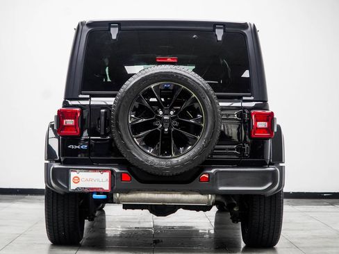 Used 2023 Jeep Wrangler Unlimited Sahara w/ Cold Weather Group AWD/4WD image 12