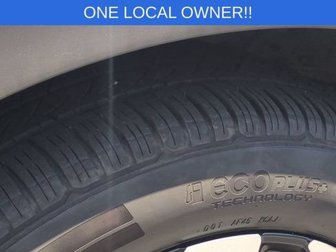 Used 2018 Honda CR-V Touring image 11