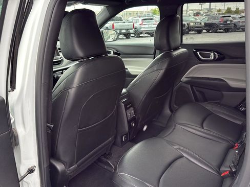 Used 2025 Jeep Compass Limited AWD/4WD image 21
