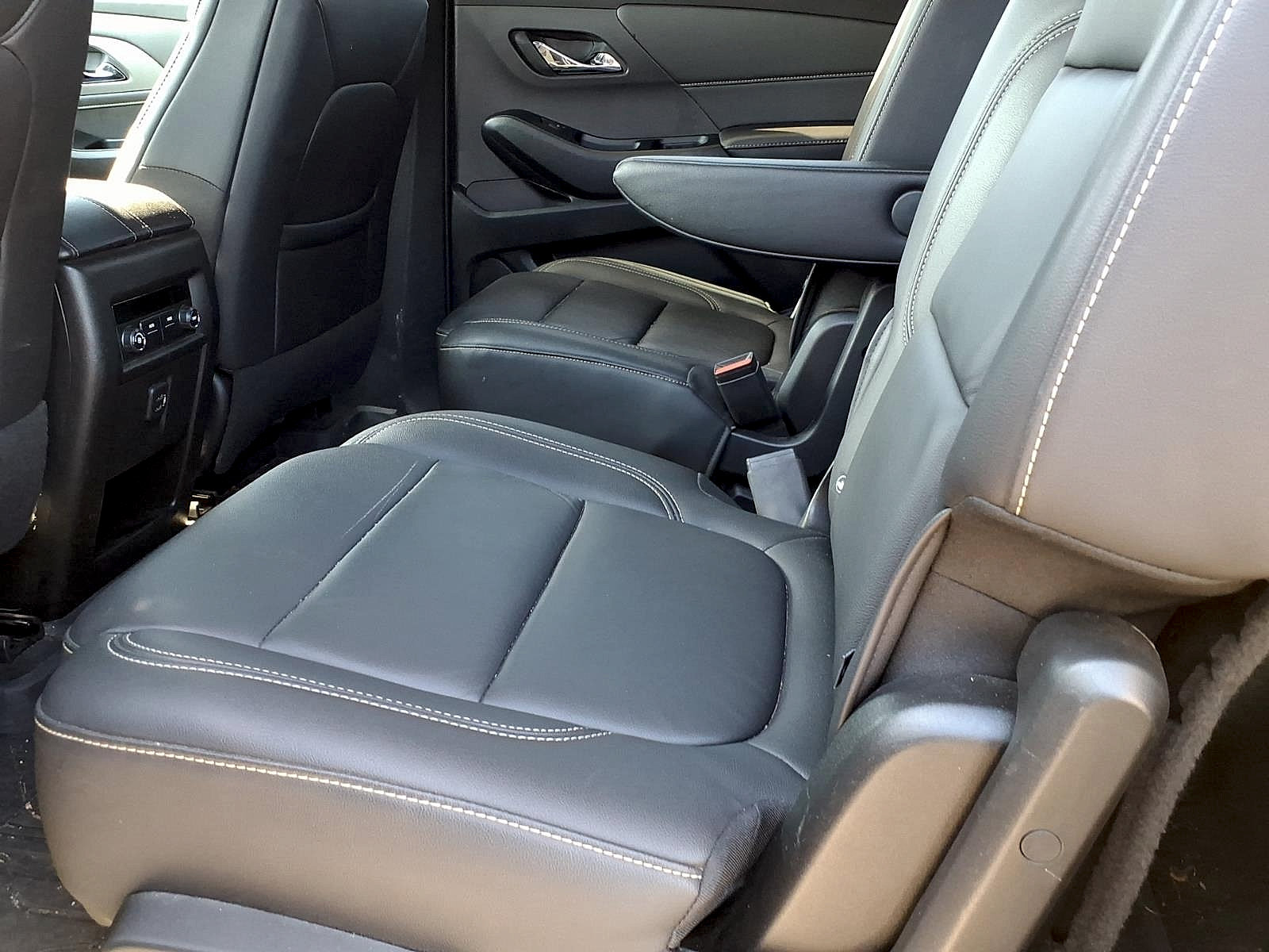 Certified 2023 Chevrolet Traverse LT w/ LPO, Floor Liner Package AWD/4WD image 6
