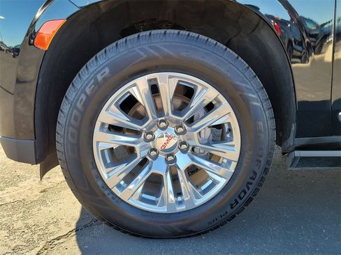 Certified 2023 GMC Yukon Denali image 34