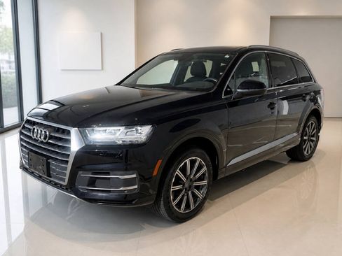 Used 2019 Audi Q7 2.0T Premium Plus w/ Premium Plus Package AWD/4WD image 2