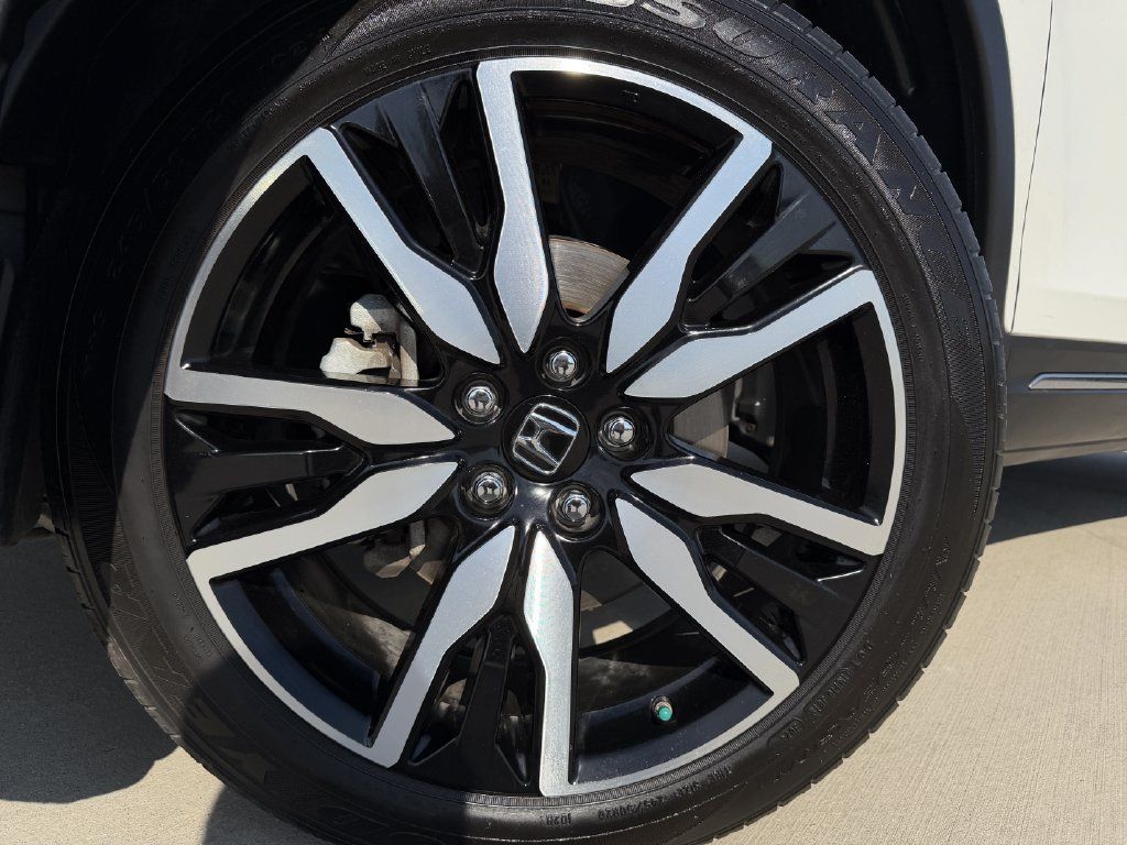 Used 2019 Honda Pilot Touring image 9