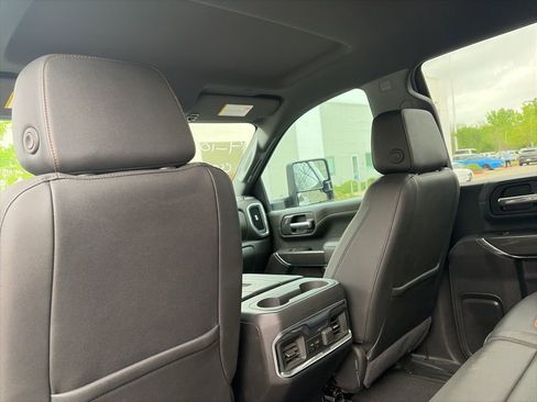 Used 2022 GMC Sierra 2500 AT4 image 28