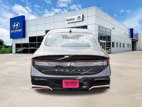Used 2025 Hyundai Sonata SEL FWD image 6