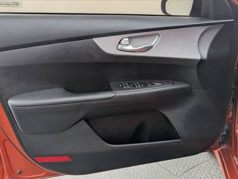 Used 2023 Kia Forte LXS w/ LXS Technology Package FWD image 11