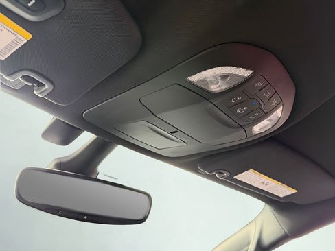 Used 2022 Chrysler Pacifica Touring-L w/ S Appearance Package FWD image 43