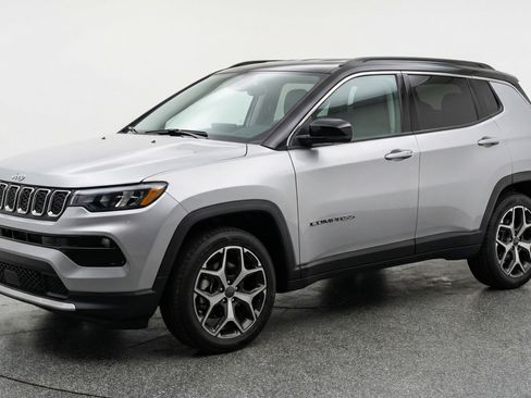 Used 2025 Jeep Compass Limited AWD/4WD image 3
