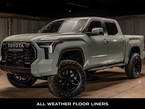 Used 2025 Toyota Tundra Limited AWD/4WD image 5