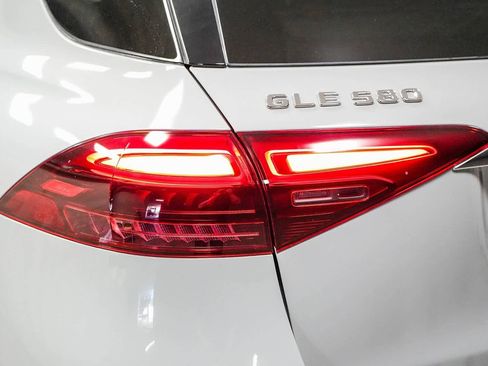 New 2026 Mercedes-Benz GLE 580 GLE 580 image 9