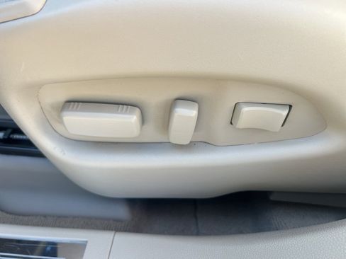 Used 2015 Cadillac SRX Luxury w/ Driver Awareness Package image 26