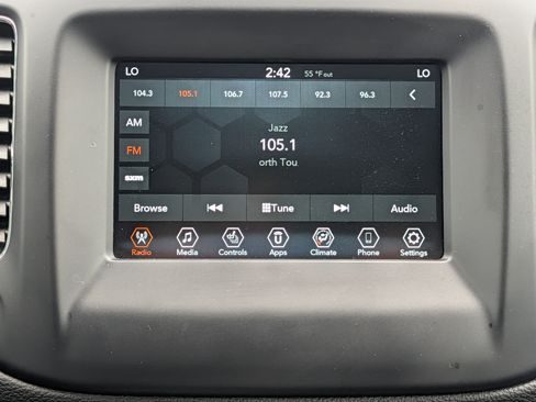 Used 2021 Jeep Compass Latitude w/ Driver Assistance Group AWD/4WD image 30
