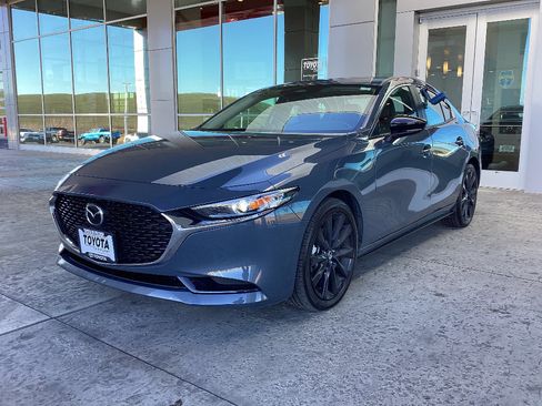 Used 2025 MAZDA MAZDA3 s image 4