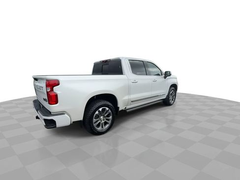 Certified 2025 Chevrolet Silverado 1500 High Country w/ Technology Package AWD/4WD image 8