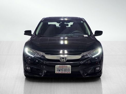 Used 2016 Honda Civic Touring image 2